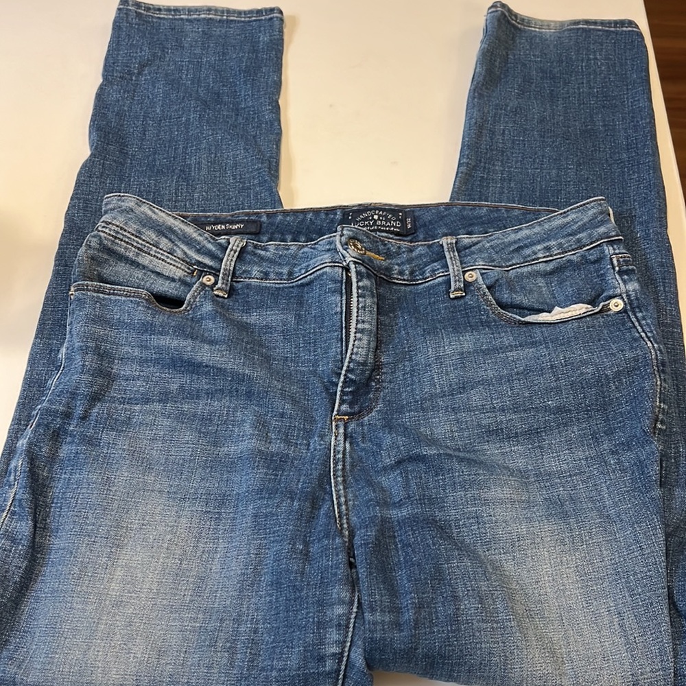 Lucky Brand woman’s skinny jeans